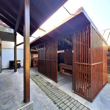 Nova Cervus Hotell Buşteni Exteriör bild